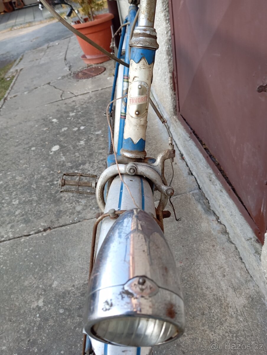 Favorit a pionýr - 5