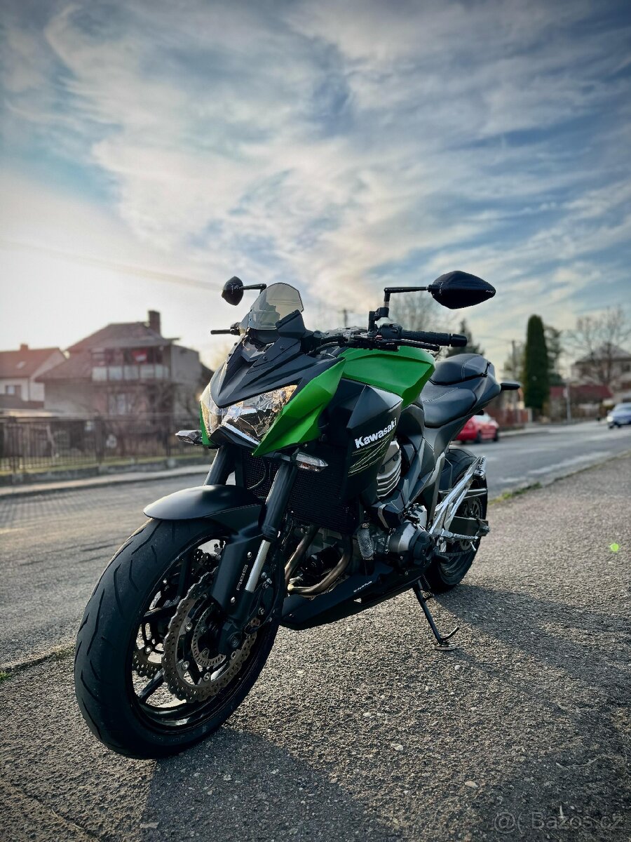KAWASAKI Z800 - 5