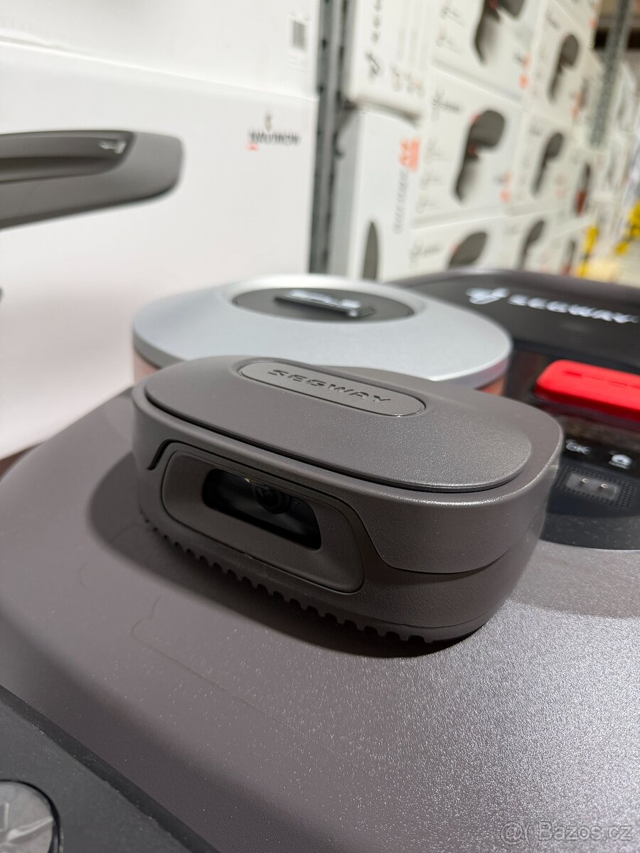 Robotická sekačka Segway Navimow H3000E VF, PŘEDVÁDĚCÍ - 5