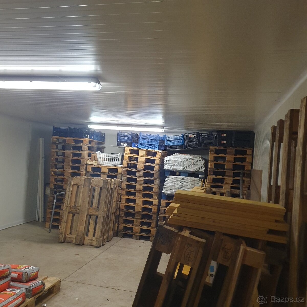 CHLADÍCÍ BOX 5 × 8 m - 5