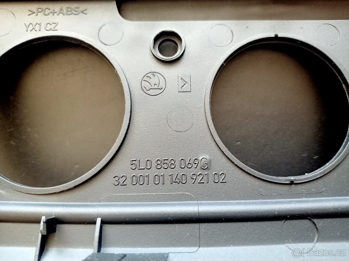 Rámeček autorádia škoda Yeti - 5