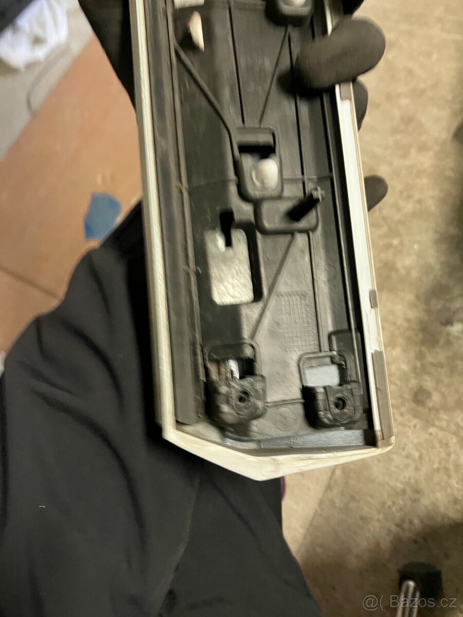 lista pro leve zadni dvere Superb 3 3V0853595A - 5