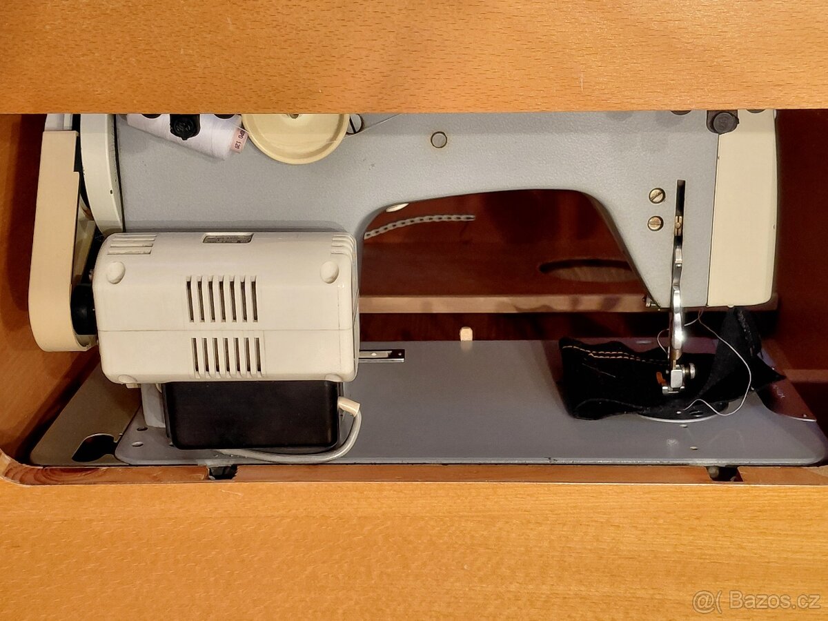 Skříňkový šicí sttoj - 5