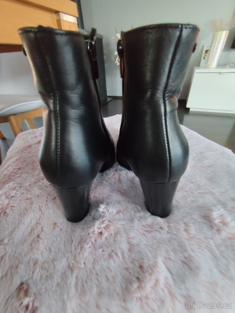 Dámské kotníkové boty Baťa 38 - 5