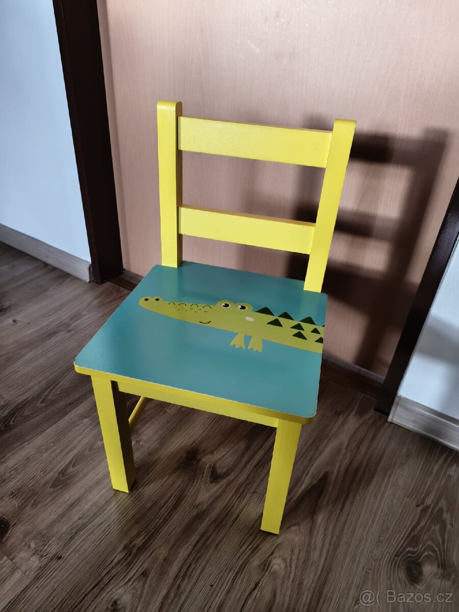 Dětský stůl a dvě židličky - 5