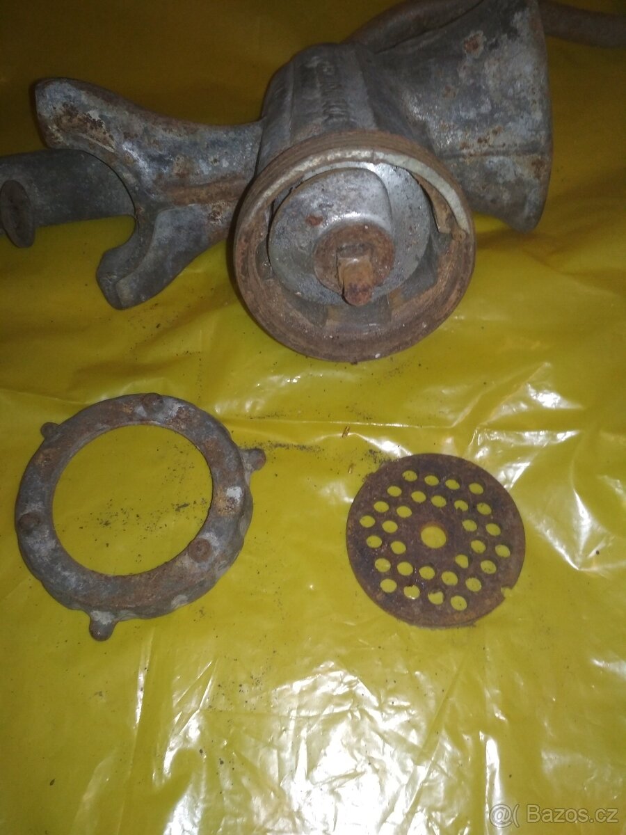 staré, mlýnky na maso,mák... - 5