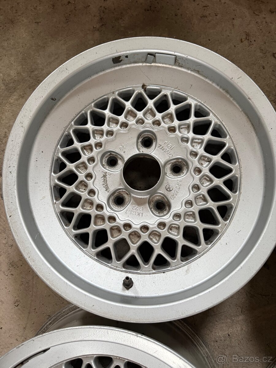 RETRO RIAL MESH 7x16, ET23, 5x120 - 5