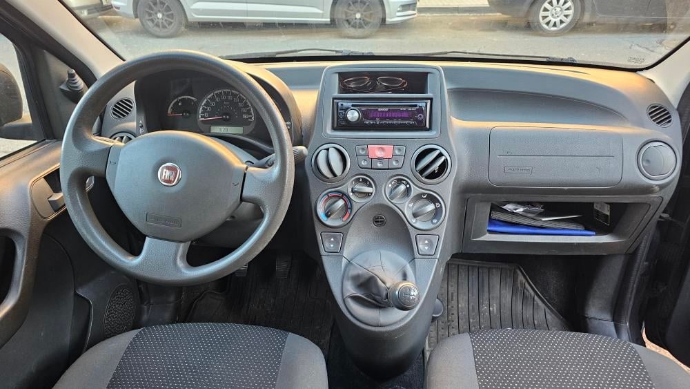 Fiat Panda / 1.1 / STK do 7/2026 / R.v. 2010. - 5