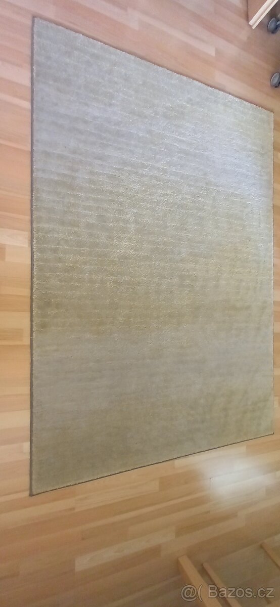Kvalitní zelenkavy koberec 132 x 190 cm - 5