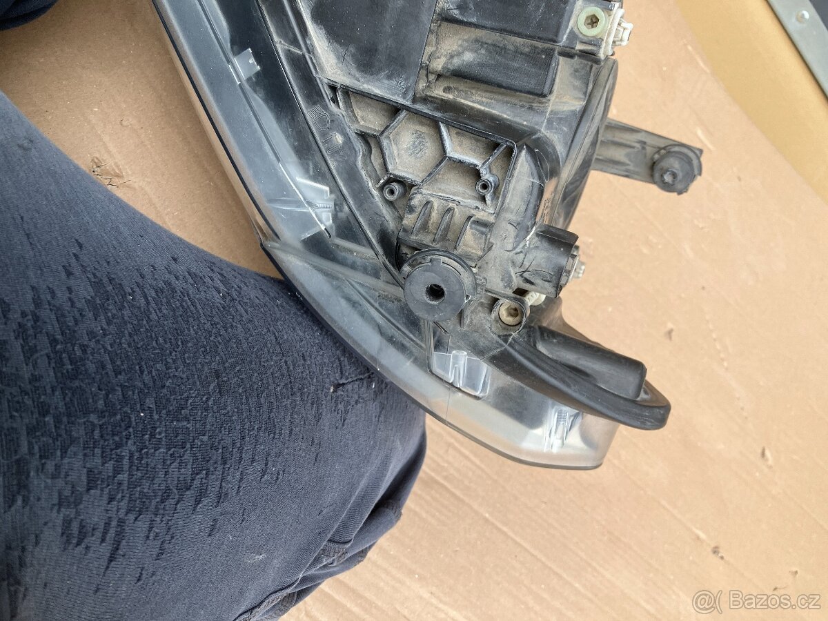 Predni leve svetlo vw crafter 17- levy - 5