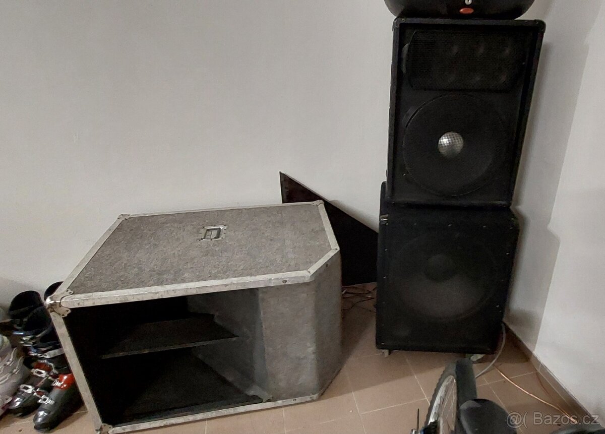 Zesilovače 2x, Reprobedny 4x, subwoofer 1x - 5