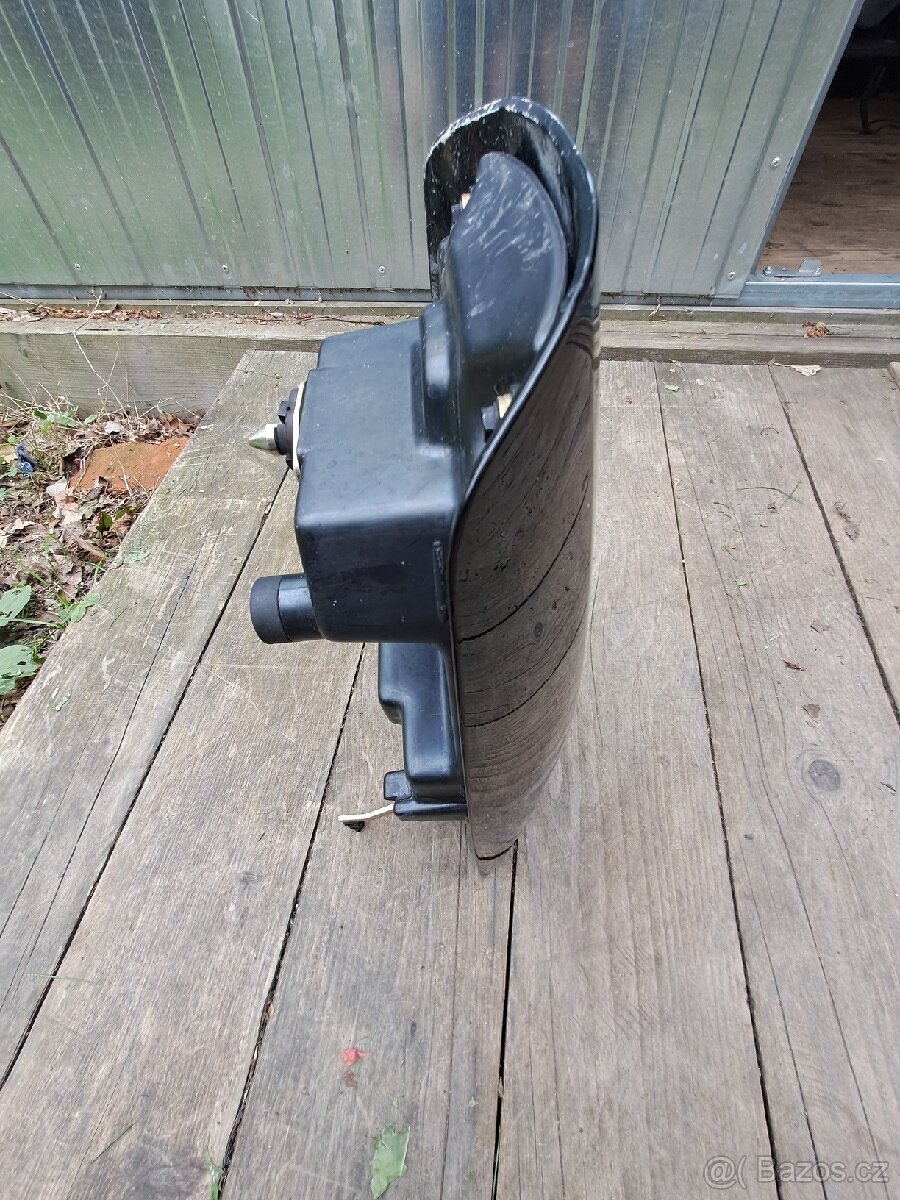 Krovka Triumph 955i - 5