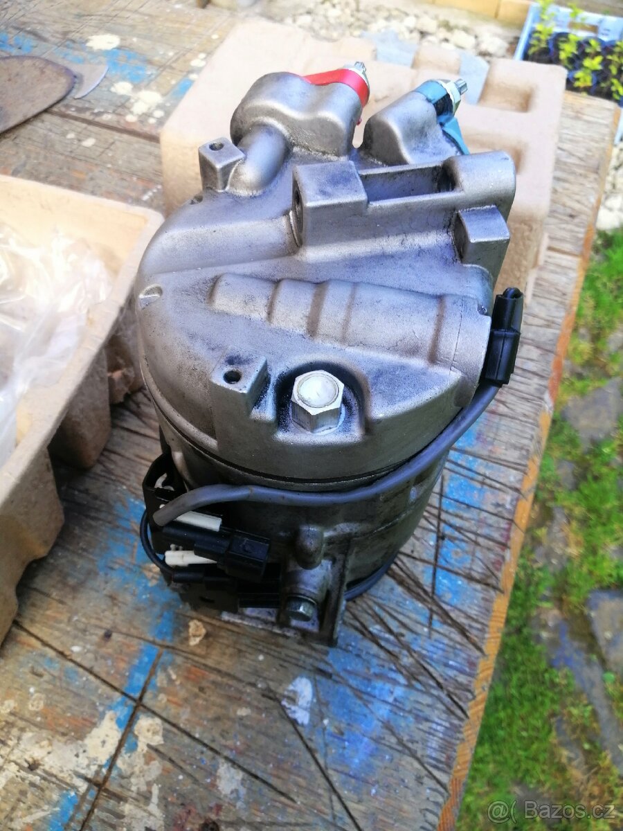 Prodám kompresor klimatizace na Volvo V60, 2011, 2,4L D5 - 5