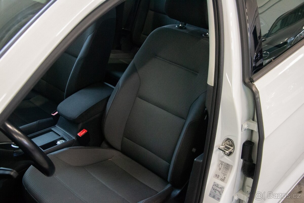 Volkswagen e-Golf - 5