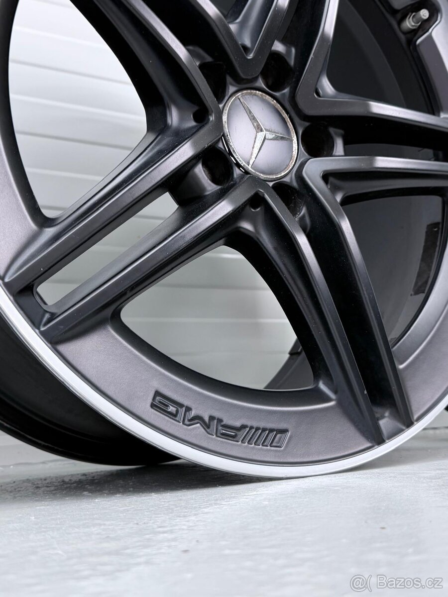 Originální litá kola Mercedes AMG R19 - 5