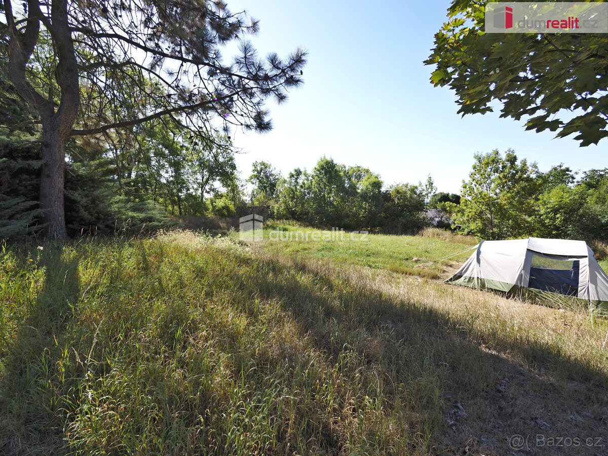 Prodej pozemku v Encovanech - 5