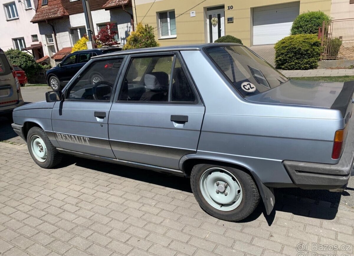 Renault 9 - 5