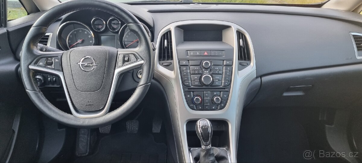 Opel Astra J Sports Tourer 1.4i 103Kw mod.2012 92 000km - 5