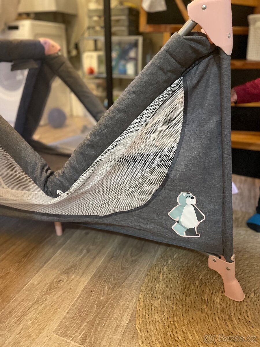 Kinderkraft postýlka cestovní Joy pink s doplňky - 5