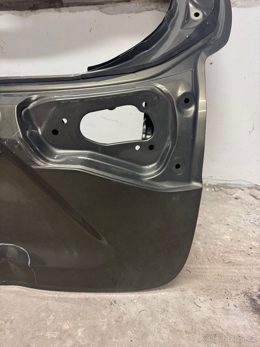 Toyota Yaris Cross 2021, zadní 5. (páté) dveře - 5