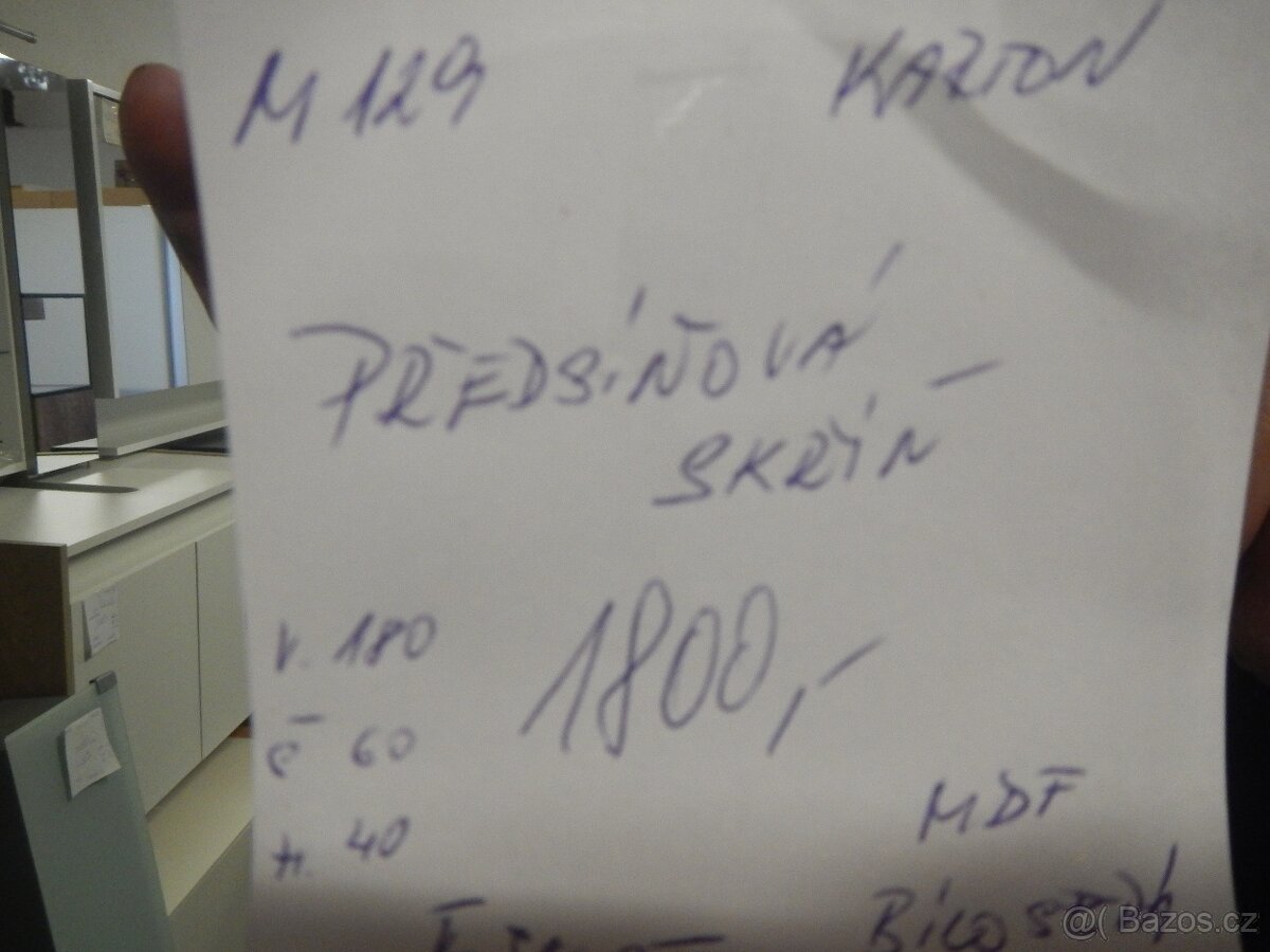 Předsíňová skříň M129 - 5