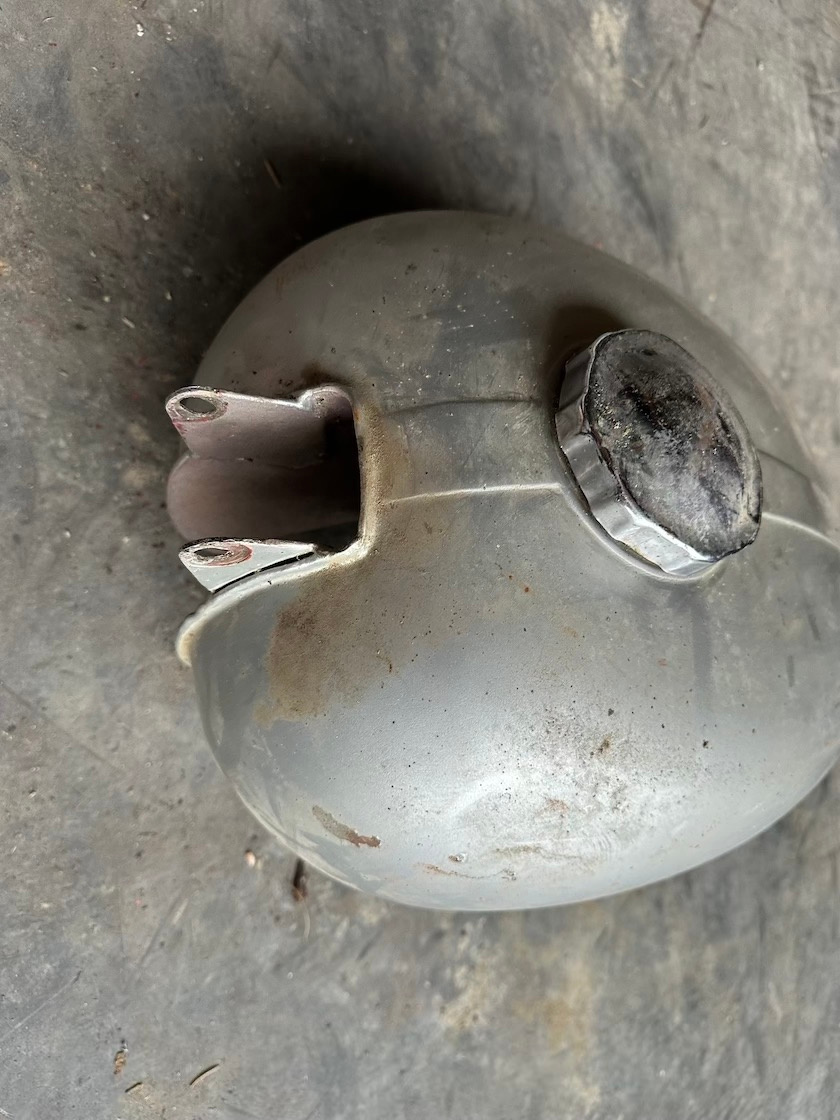 Predám nádrž na JAWA 250 350 panelka kývačka - 5