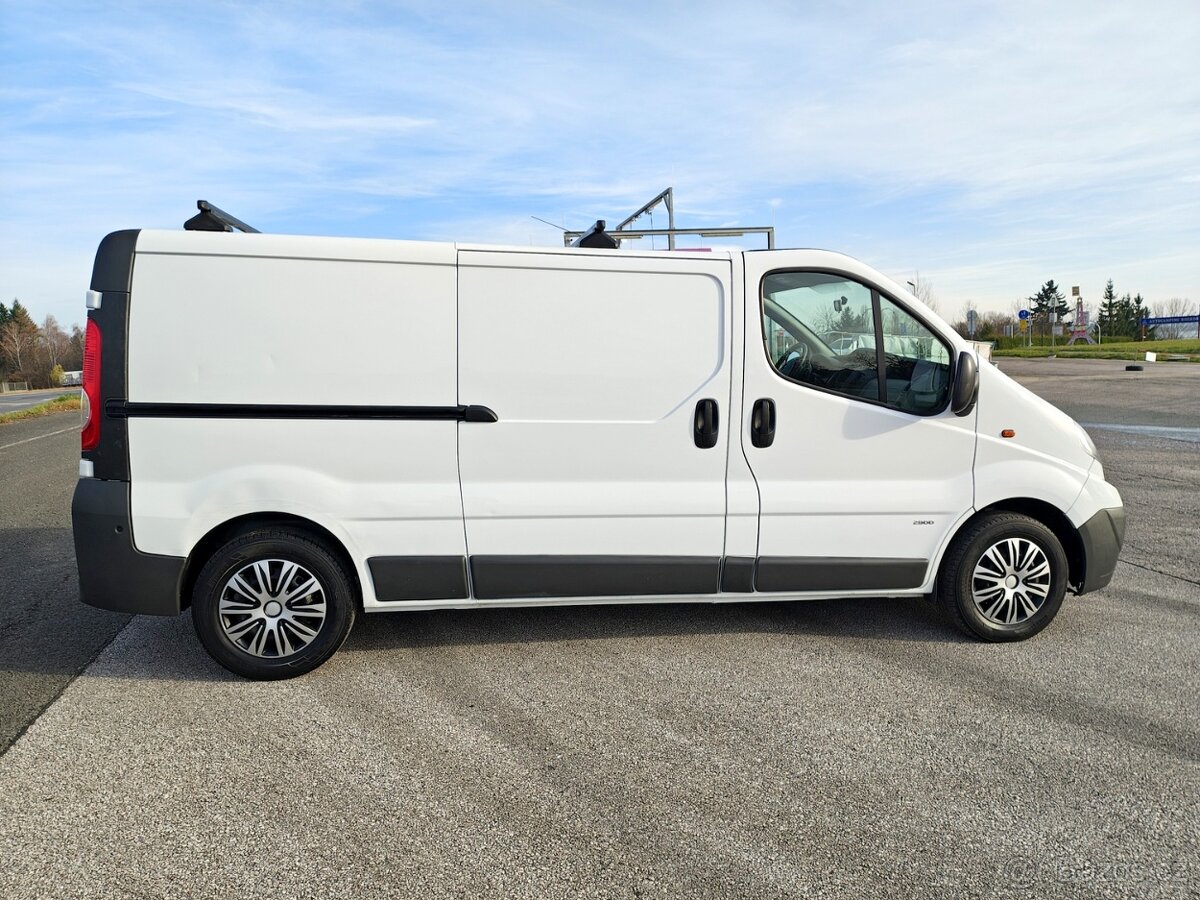 OPEL VIVARO 2,0DCI 84kW LONG R-2011 SERVISKA 1-MAJITEL TAŽNÉ - 5