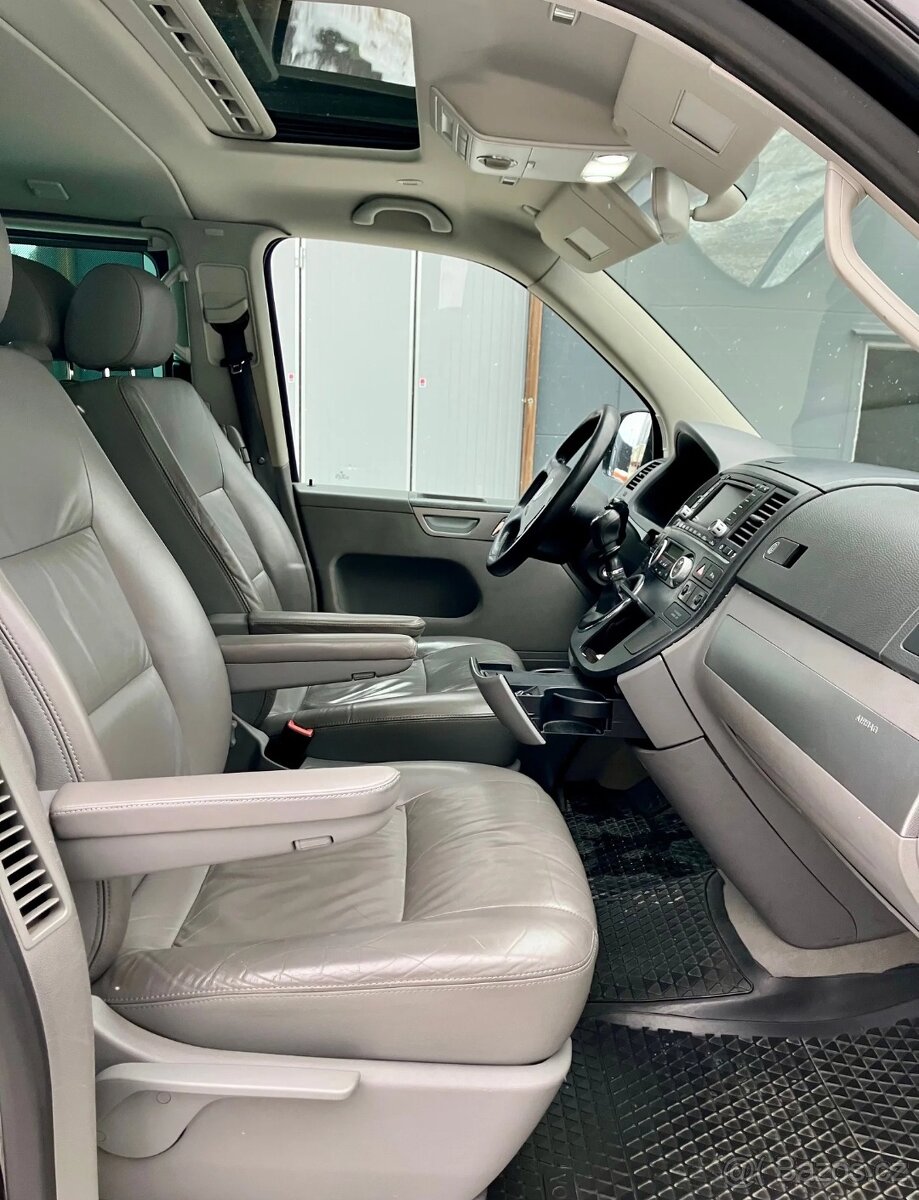 VW Multivan 3.2 V6 4x4 173kw - Highline - Manual - 5