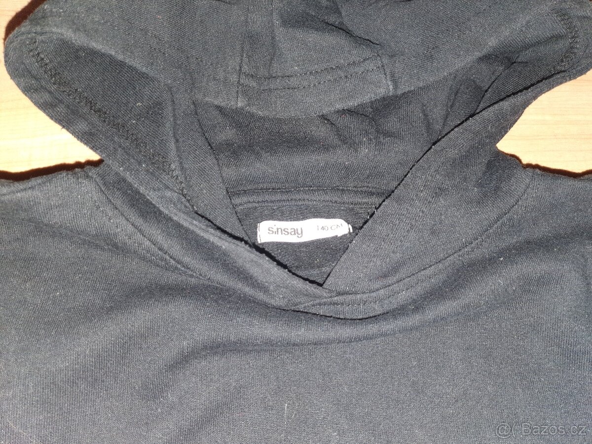 Mikina klokanka černá sinsay v.140 - 5