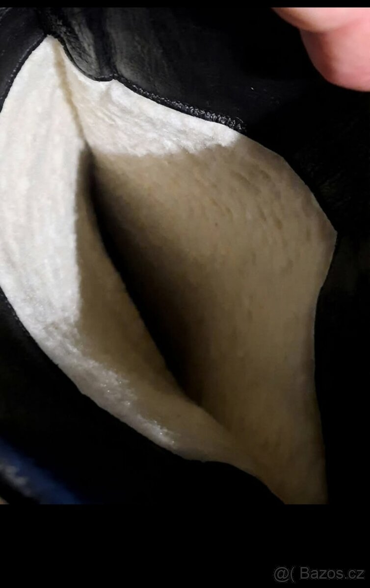 Kožené ,dámské kozačky , uvnitř kožešina, vel.40 - 5