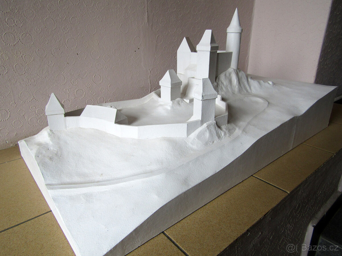 model hradu Lopata - 5