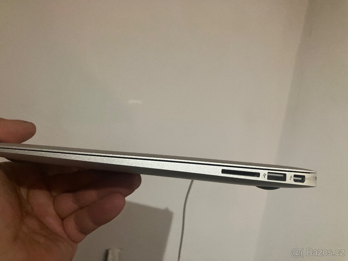 Macbook Air 13,6” - 5
