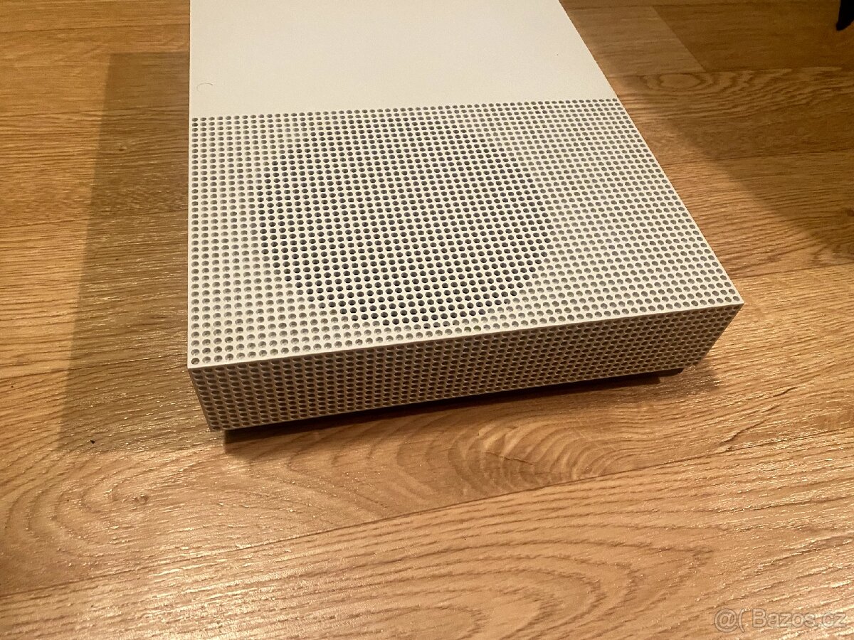 Xbox one S 1TB bez ovladače - 5