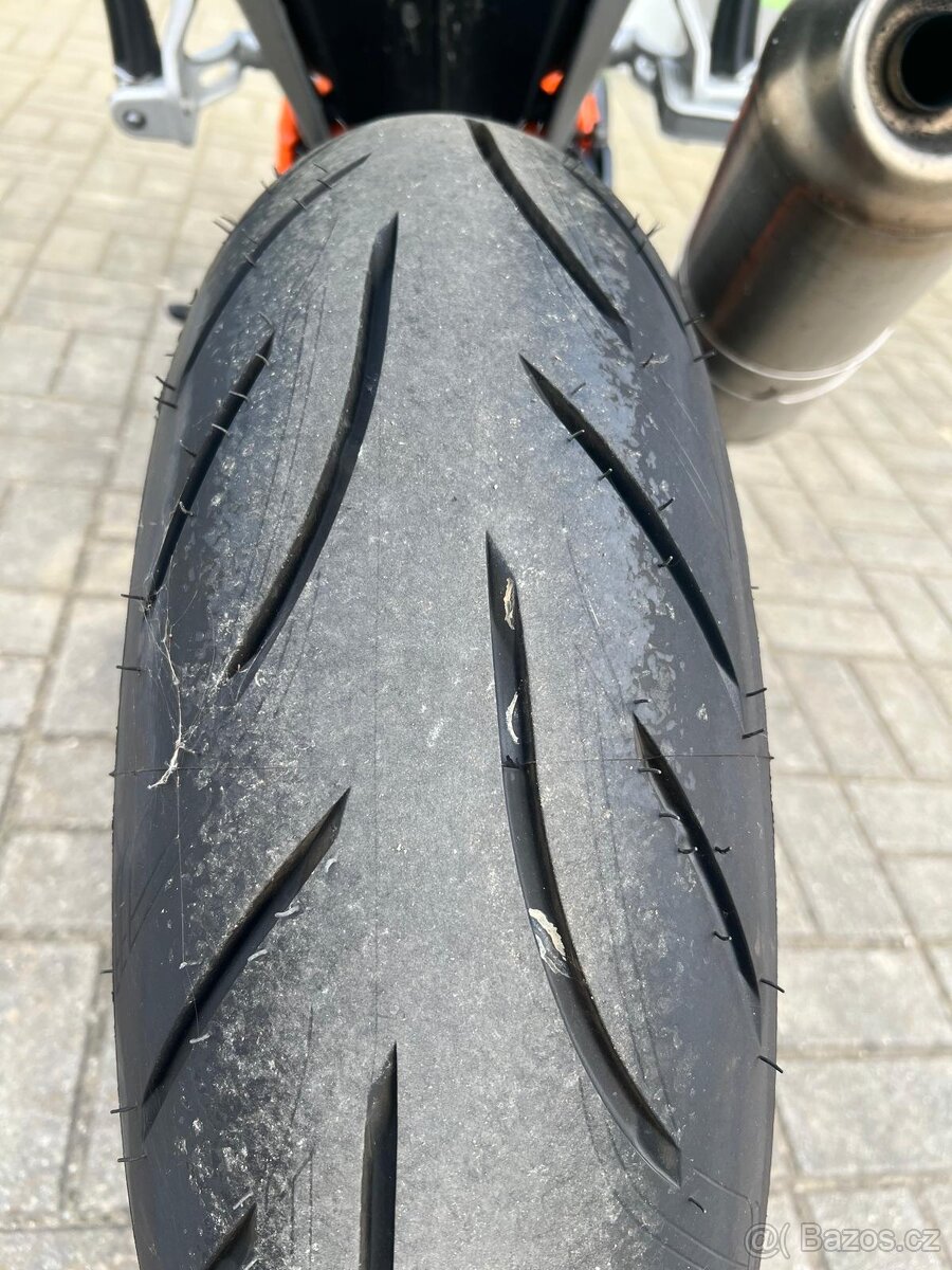 Prodám KTM DUKE 690 2013 50 kW - 5