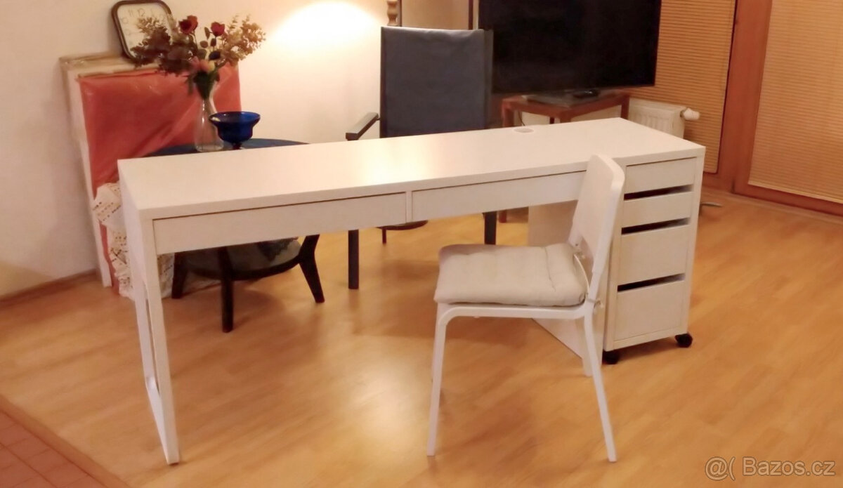 Ikea MICKE stůl - 5