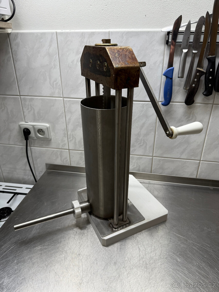 Plnička na klobásy - 5