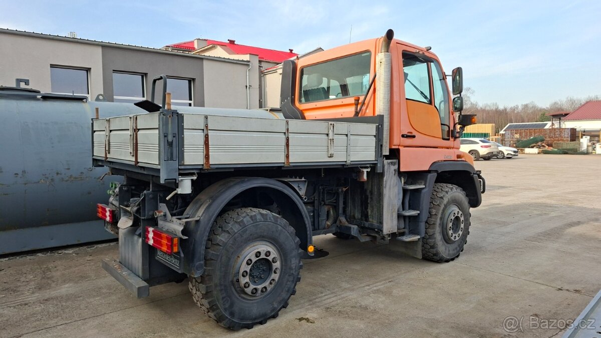 MB UNIMOG U400 4X4 - 5