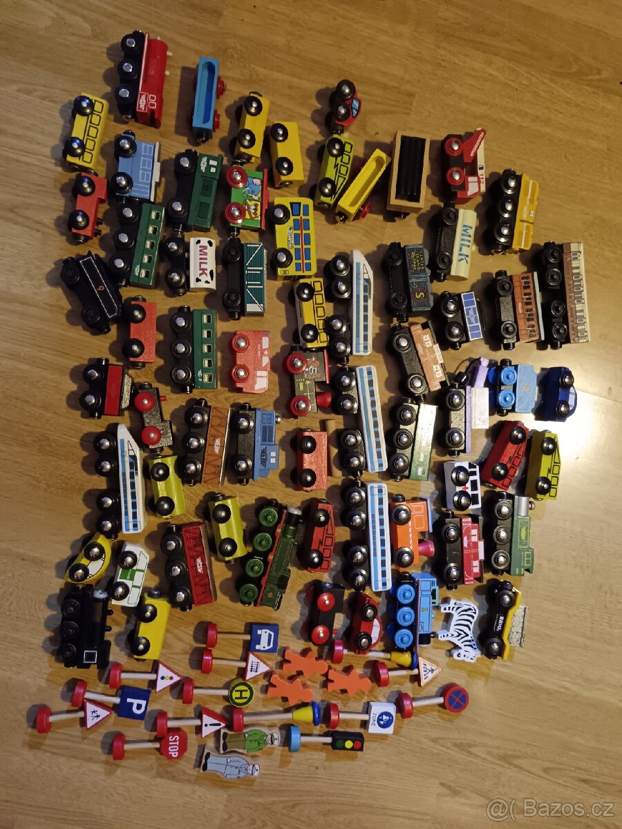 Dřevěné koleje, vláčky, doplňky - 5