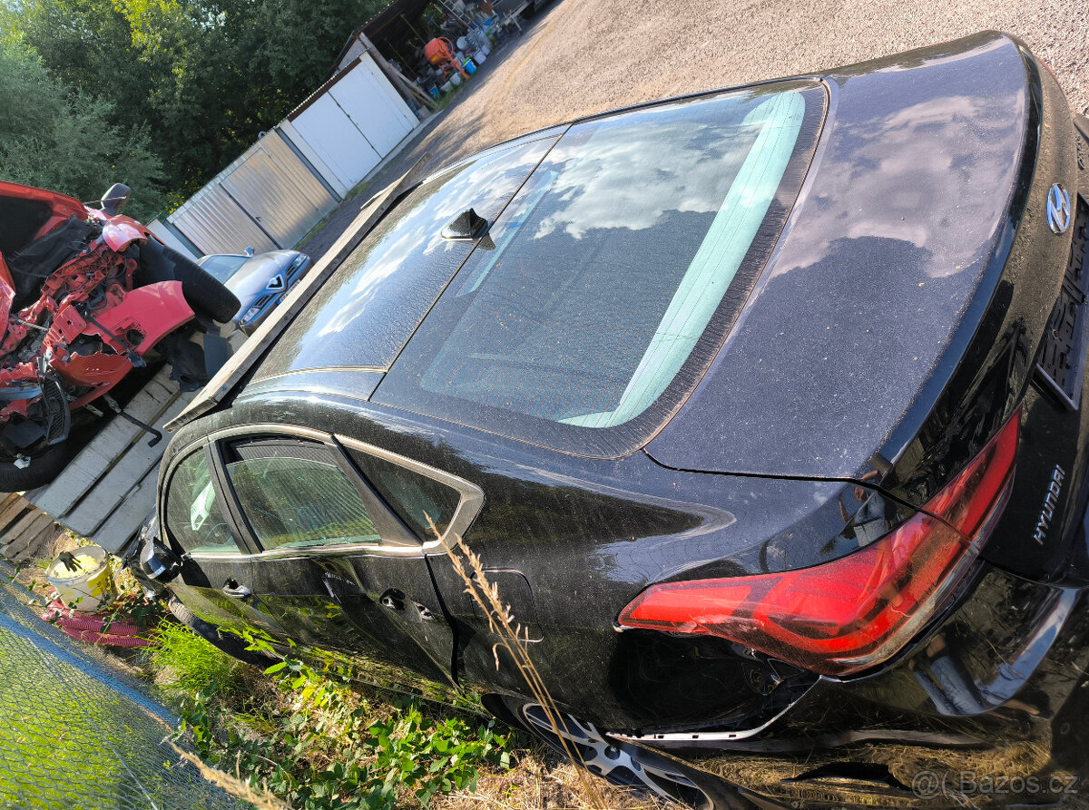 Hyundai Genesis 3,8 HTRAC SLEVA 2 kusy za půlku jednoho - 5