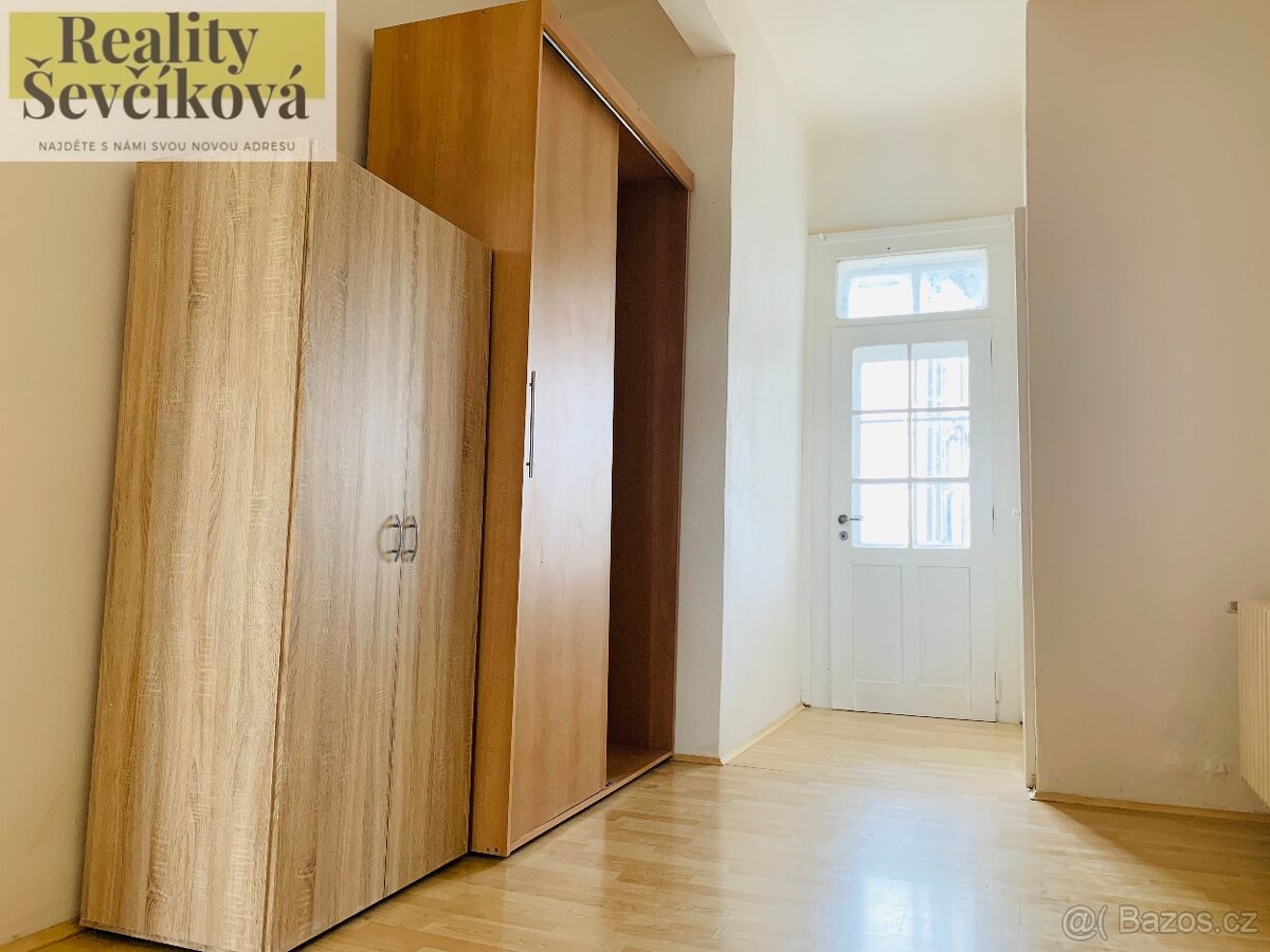 Pronájem 2+1 se dvěma balkóny, 90 m2 – Smetanovo nábřeží - 5