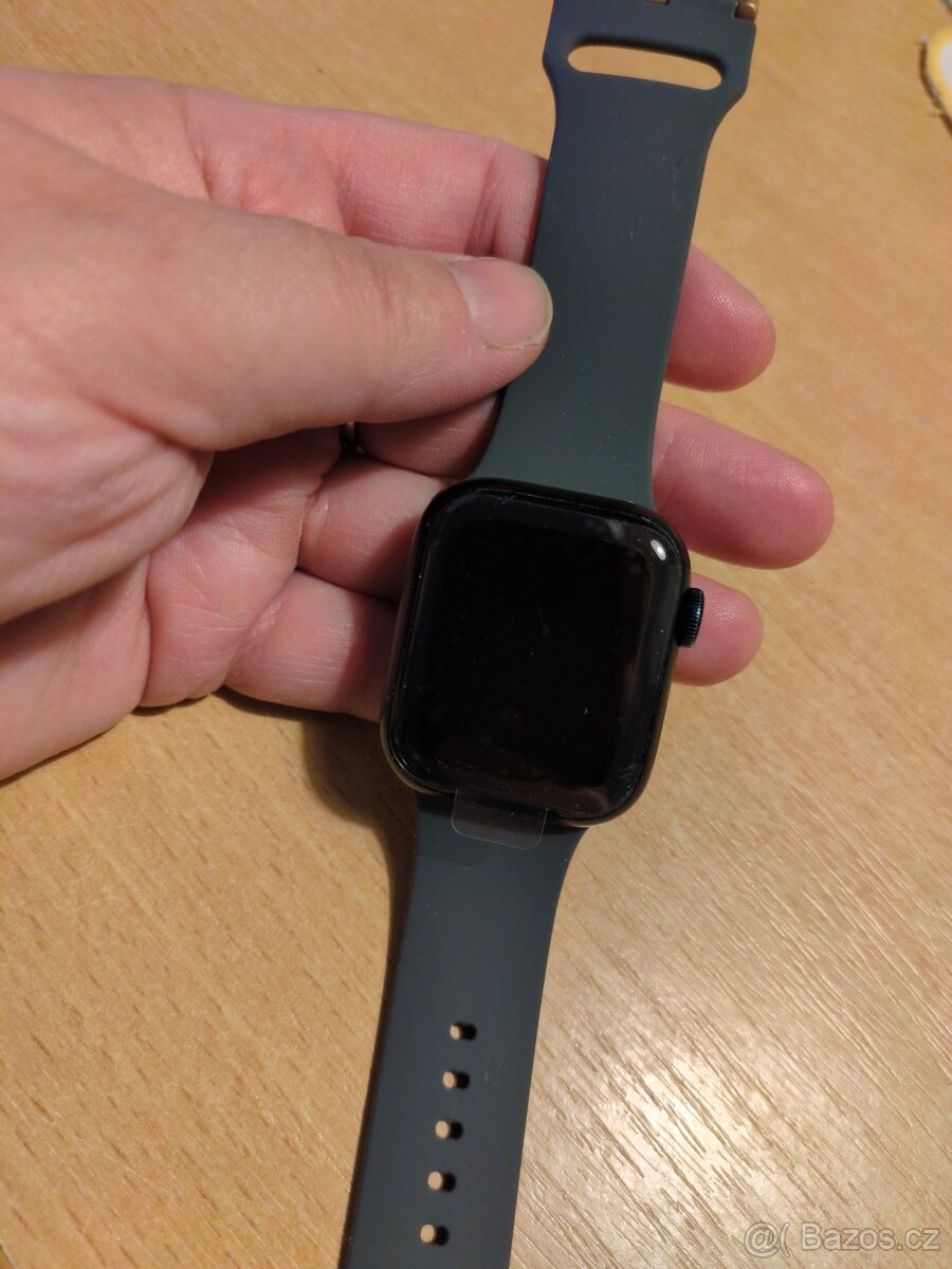 Apple watch series 8 - 5
