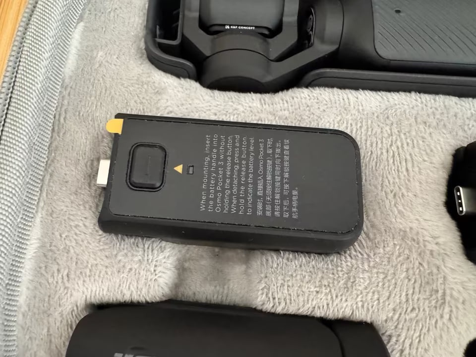 DJI Osmo Pocket 3 Gimbal Creator Combo + 16 v 1 filtr - 5