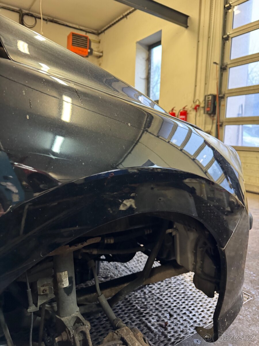 Peugeot 308, předek kód barvy KTV - 5