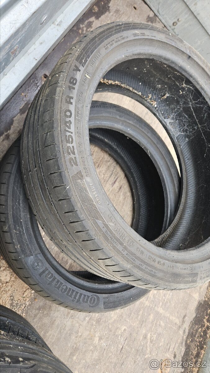 Pneu Continental 245/40/r18 97V M+S - 5