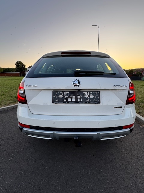 Škoda Octavia combi 3, 2.0 TDi, model SCOUT - 5