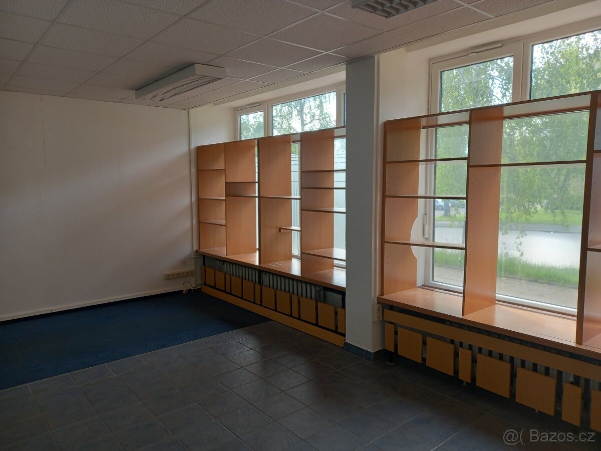 ZITAVA-Pronájem posledního obch.prostoru v přízemí 71m2 - 5