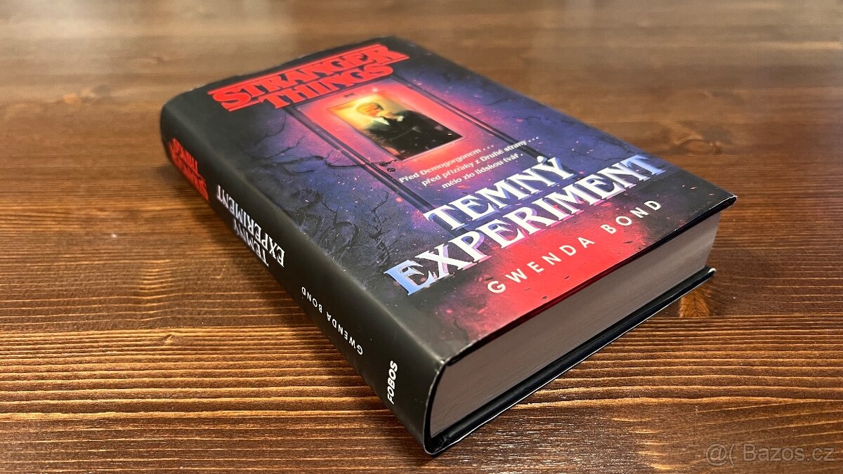 knihy Stranger Things + scénář pilotního dílu - 5