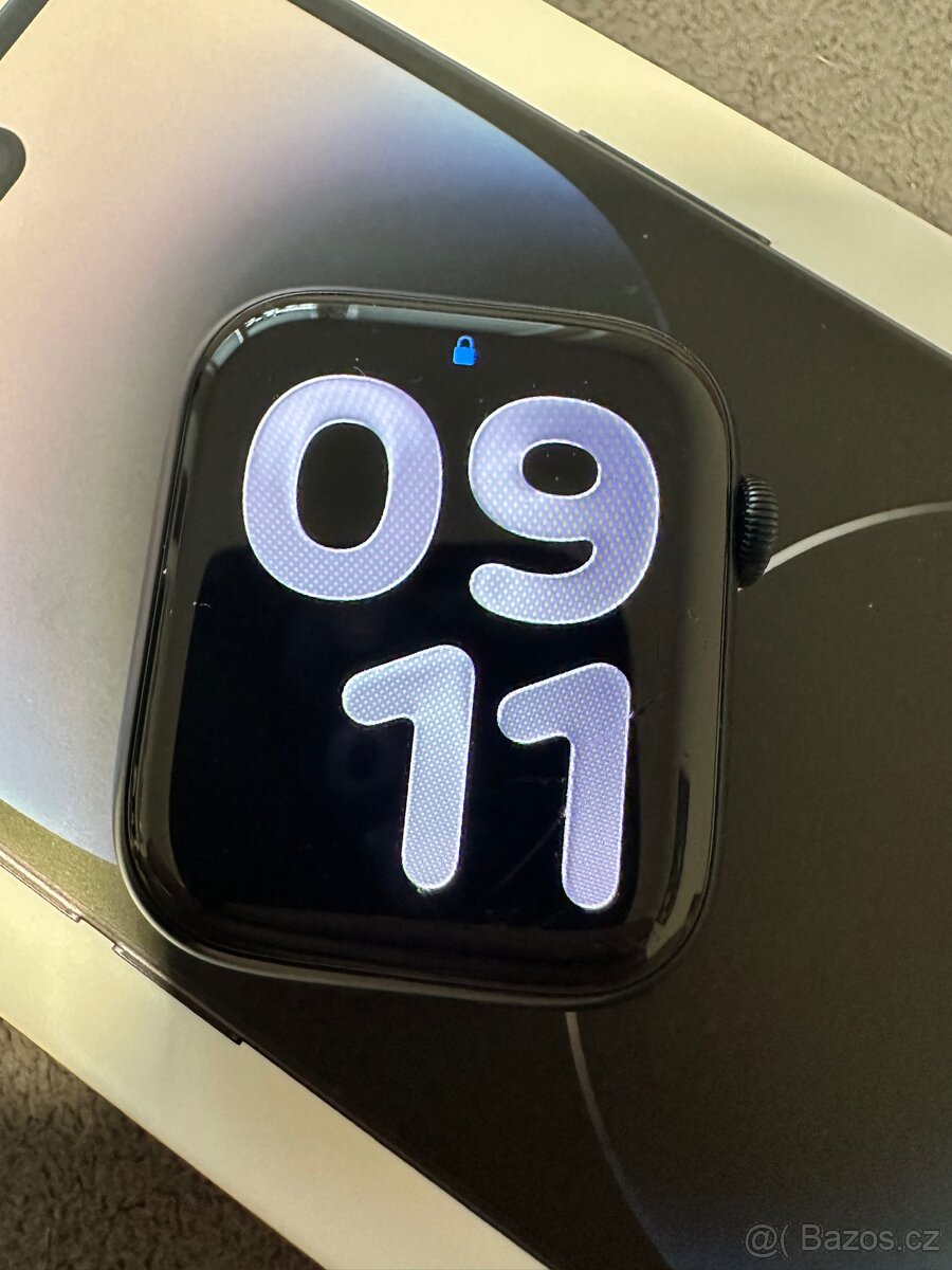 IPhone 14 Pro + Apple Watch 9 - 5