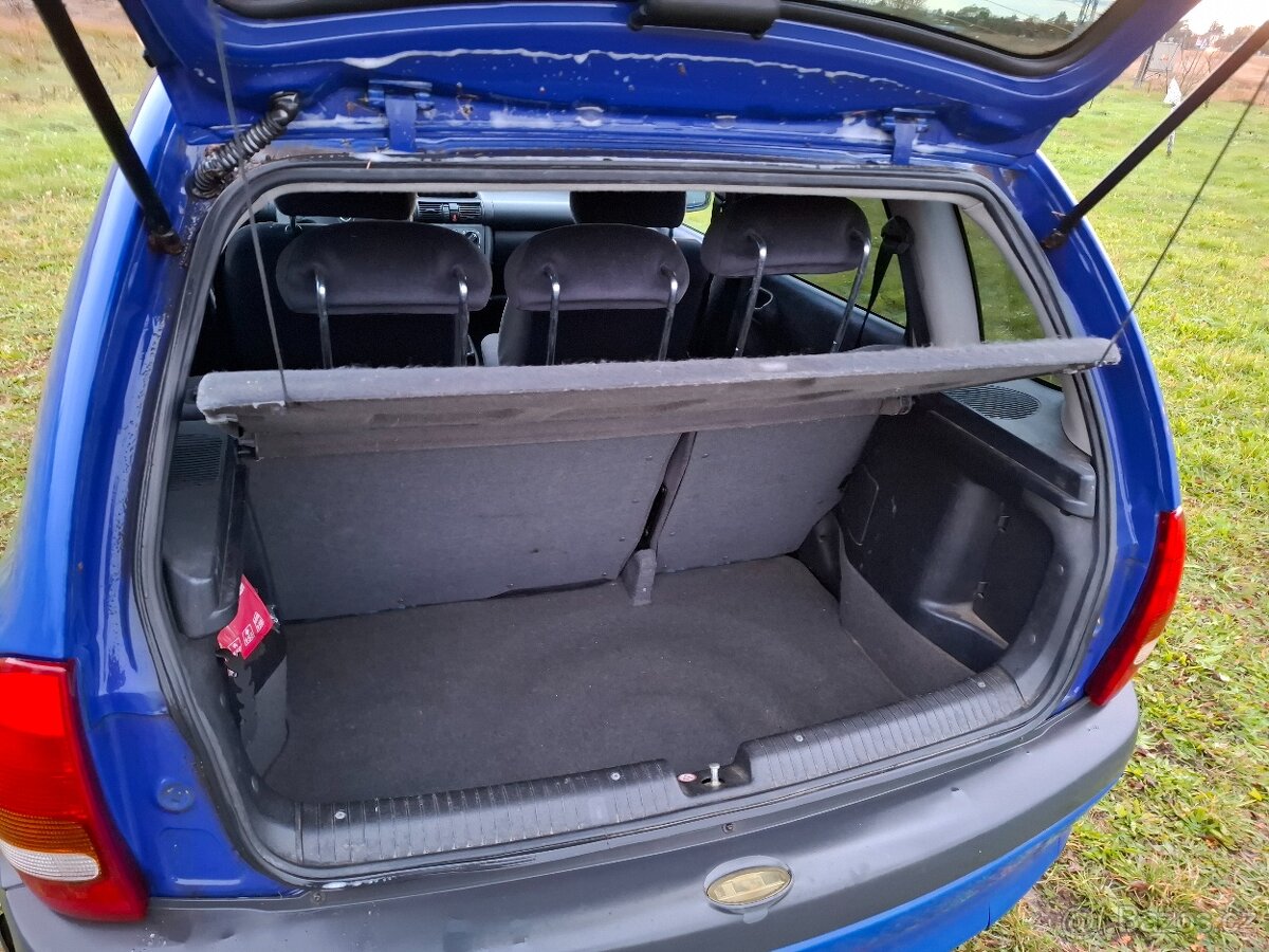 Opel Corsa 1.2i Model 2001 - 5