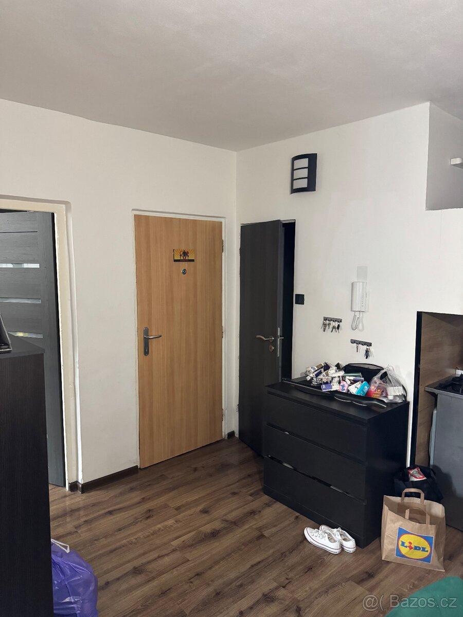 Prodám 2+1 předělaný na 3+kk - 5